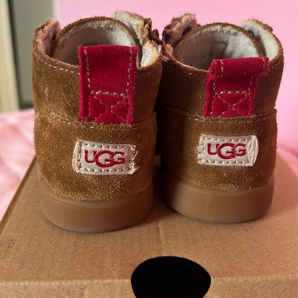 Ugg size 8 toddler - Picture 4 of 4